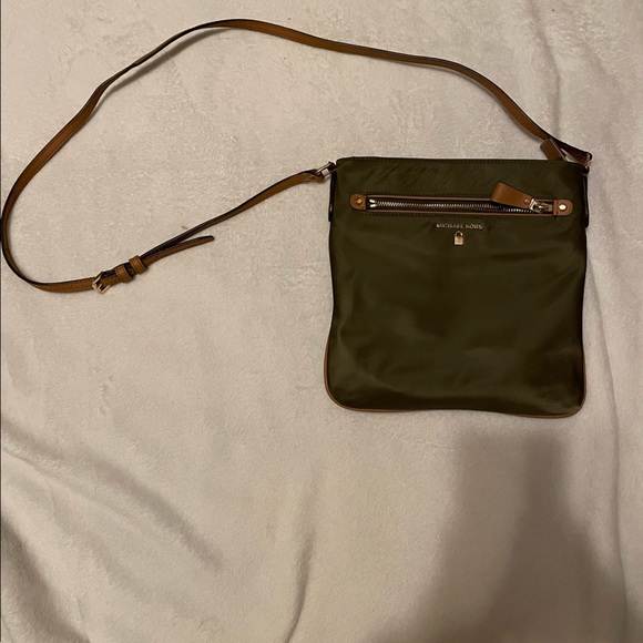 Michael Kors Crossbody - Picture 2 of 5